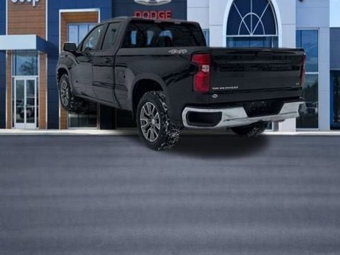 Used 2021 Chevrolet Silverado 1500 LT image 4