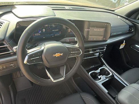 New 2026 Chevrolet Traverse LT w/ Driver Confidence Package FWD image 17