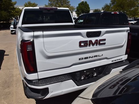 Used 2024 GMC Sierra 2500 Denali w/ Denali Reserve Package AWD/4WD image 7