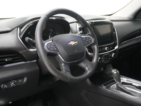 Used 2020 Chevrolet Traverse LT FWD image 10