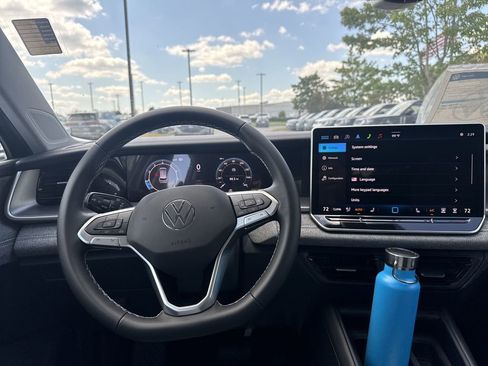 New 2025 Volkswagen Tiguan S image 13