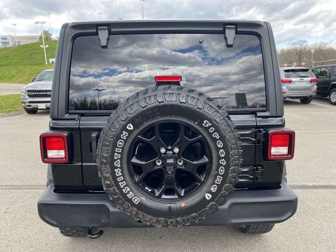 Used 2022 Jeep Wrangler Unlimited Sport AWD/4WD image 4