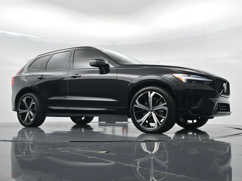 Used 2022 Volvo XC60 T8 R-Design w/ Advanced Package AWD/4WD image 21
