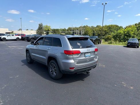Used 2017 Jeep Grand Cherokee Limited AWD/4WD image 4