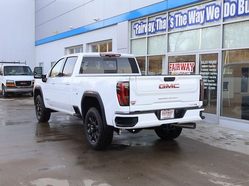 New 2026 GMC Sierra 2500 AT4 image 8