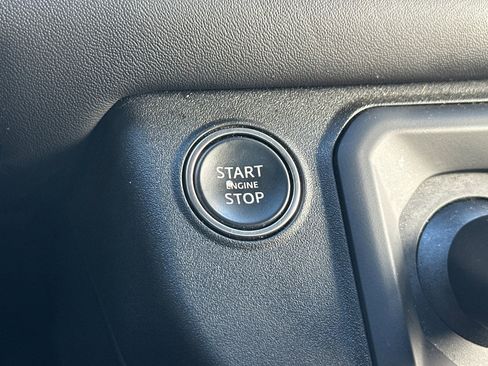 Used 2023 Land Rover Defender 110 V8 image 34