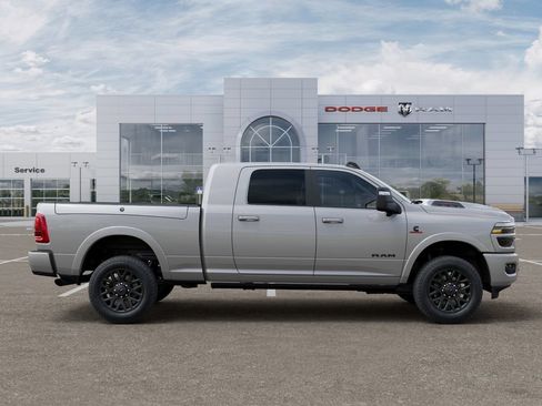 New 2026 RAM 2500 Limited AWD/4WD image 22