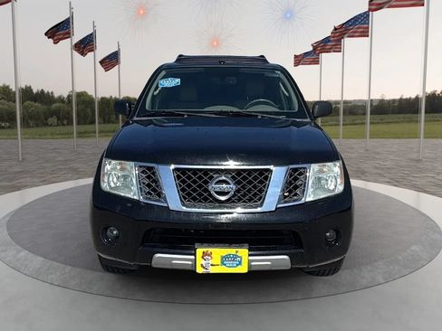 Used 2010 Nissan Pathfinder LE w/ Navigation Pkg RWD image 2