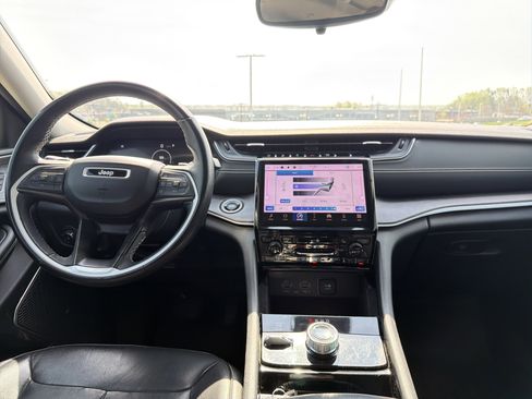 Used 2022 Jeep Grand Cherokee L Limited image 34