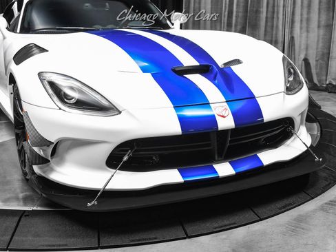 Used 2013 SRT Viper GTS w/ GTS Laguna Interior Pkg image 42