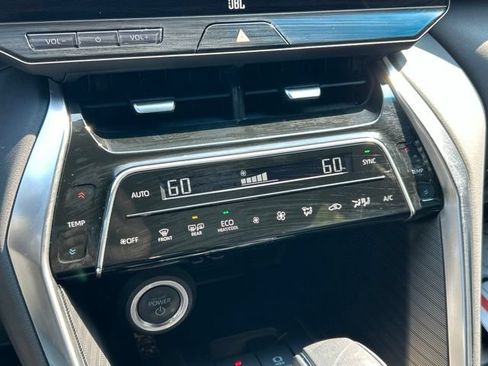 Certified 2023 Toyota Venza Limited AWD/4WD image 64