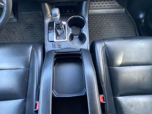 Used 2019 Toyota Highlander XLE AWD/4WD image 26