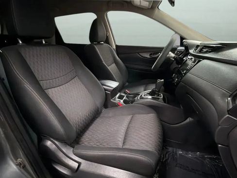 Used 2018 Nissan Rogue SV AWD/4WD image 20