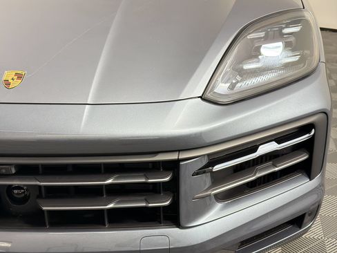 Used 2026 Porsche Cayenne AWD/4WD image 11
