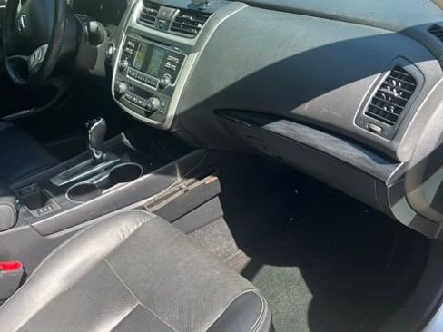 Used 2017 Nissan Altima 2.5 SL image 6