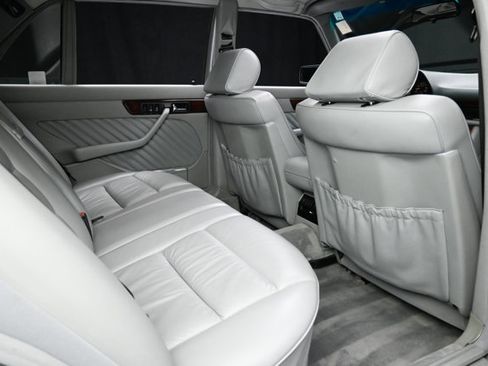 Used 1991 Mercedes-Benz 560 SEL image 59