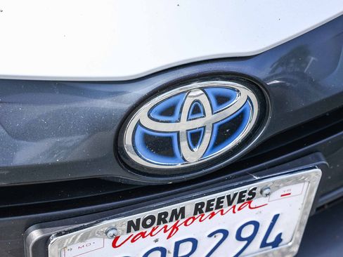 Used 2022 Toyota Prius Prime XLE image 16