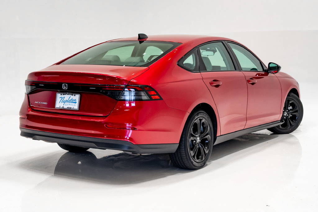 Used 2025 Honda Accord SE image 26