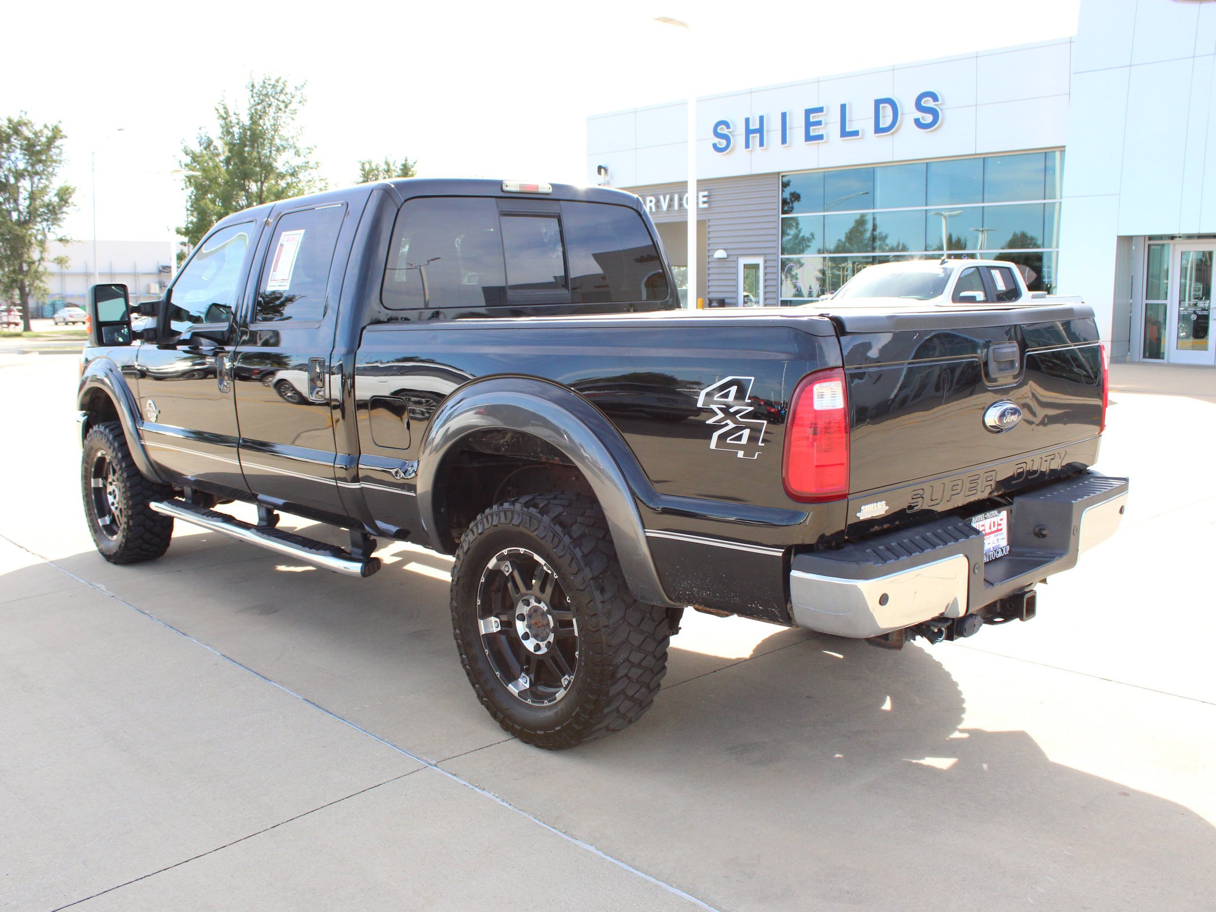 Used 2016 Ford F250 Lariat w/ Lariat Interior Package AWD/4WD image 3