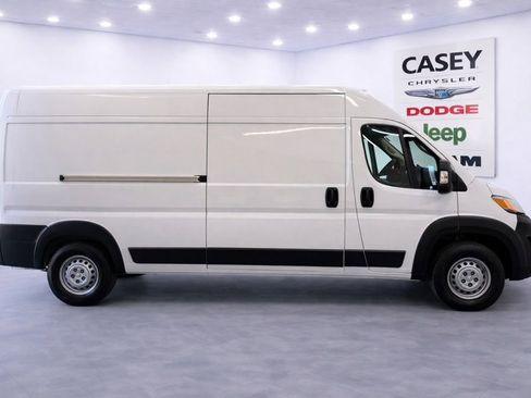Used 2025 RAM ProMaster 2500 FWD image 1