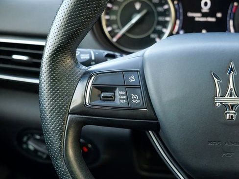 Used 2022 Maserati Levante Modena image 39