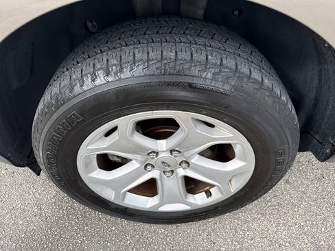 Used 2013 Ford Edge SEL image 11