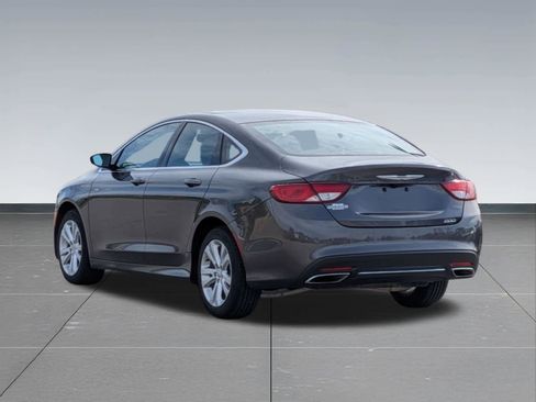 Used 2016 Chrysler 200 Limited FWD image 3