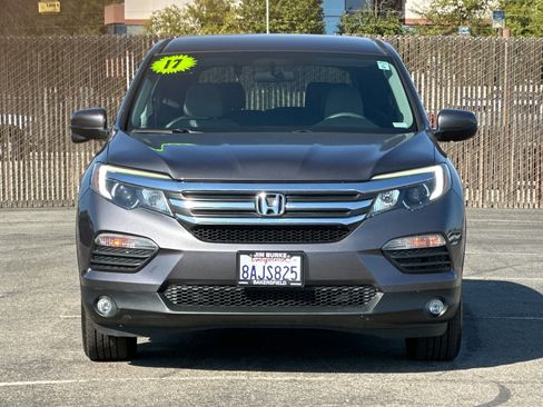 Used 2017 Honda Pilot EX image 9