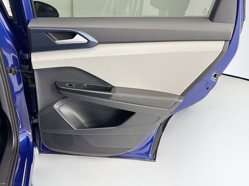 Certified 2024 Volkswagen Taos SE image 25
