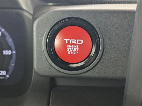 Used 2025 Toyota Tacoma TRD Sport AWD/4WD image 22