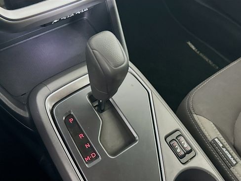 Used 2025 Subaru Crosstrek 2.0i Premium image 24