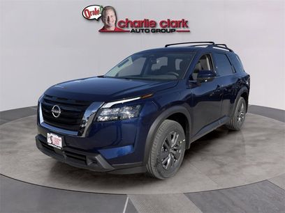 Used 2025 Nissan Pathfinder SV
