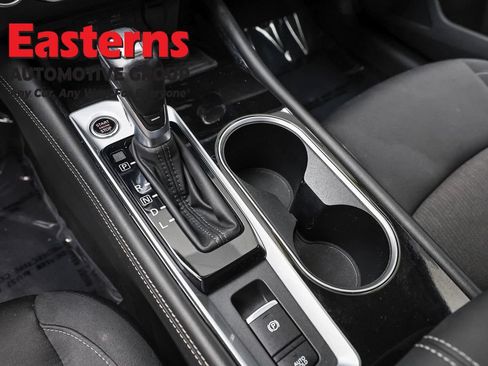 Used 2024 Nissan Altima 2.5 SV w/ SV Premium Package FWD image 13