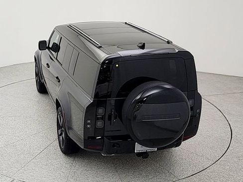 New 2026 Land Rover Defender 130 X-Dynamic SE AWD/4WD image 34