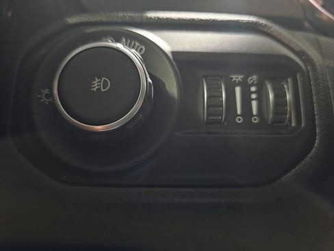 Used 2021 Jeep Wrangler Unlimited Sahara w/ Uconnect 4C Nav & Sound Group image 34