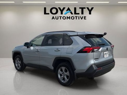 Used 2025 Toyota RAV4 XLE w/ Convenience Package image 3