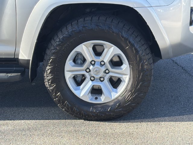 Used 2022 Toyota 4Runner SR5 Premium AWD/4WD image 14
