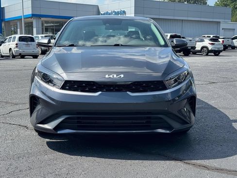 Used 2024 Kia Forte LXS FWD image 8