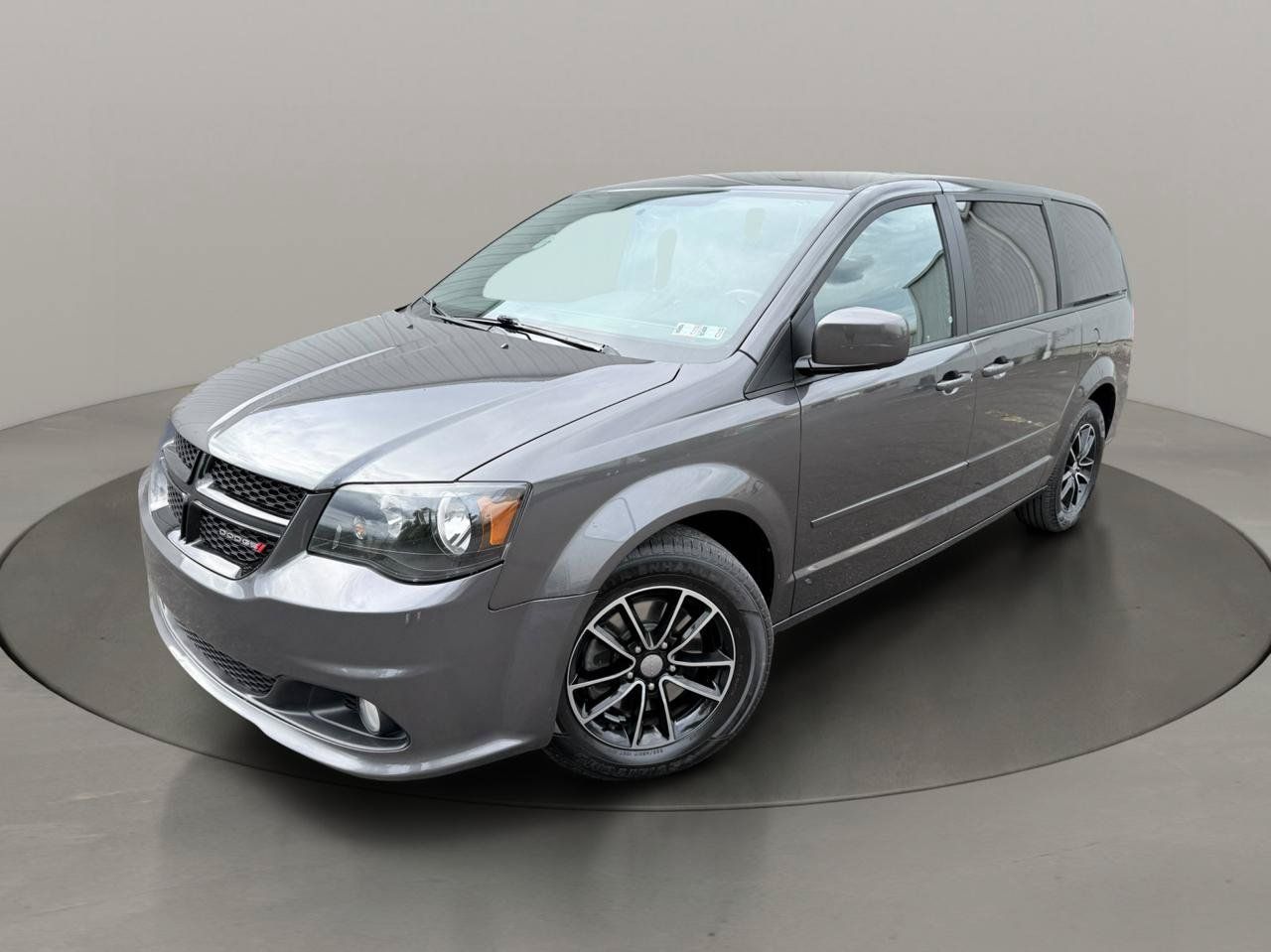 Used 2017 Dodge Grand Caravan SXT w/ Driver Convenience Group FWD image 1
