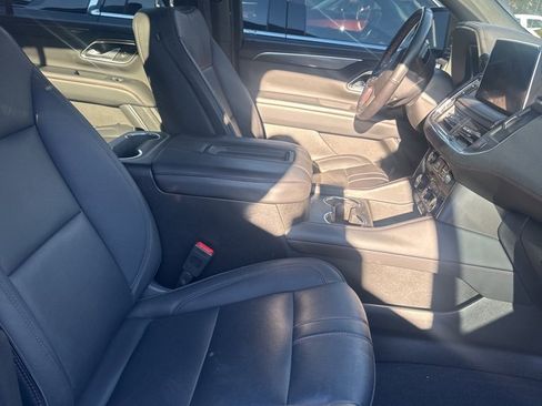 Used 2022 Chevrolet Suburban RST w/ Luxury Package image 14