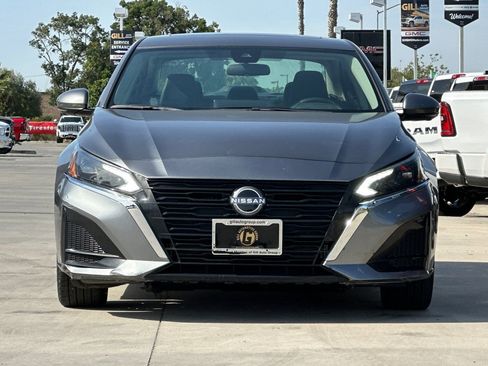 Used 2023 Nissan Altima 2.5 SL FWD image 9