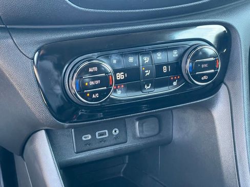 Used 2023 Buick Encore GX Essence w/ Experience Buick Package AWD/4WD image 17