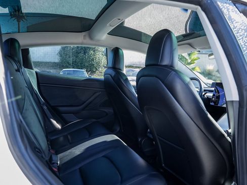 Used 2018 Tesla Model 3 Long Range image 23