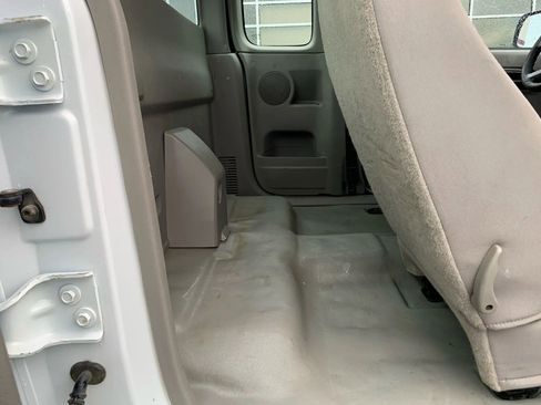 Used 2005 Chevrolet Colorado 2WD Extended Cab w/ Comfort Convenience Package image 18