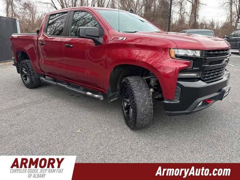 Used 2020 Chevrolet Silverado 1500 LT Trail Boss image 3