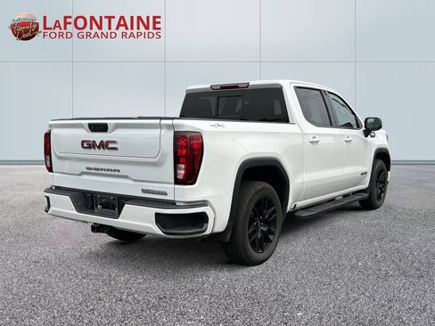Used 2022 GMC Sierra 1500 Elevation w/ Elevation Premium Package AWD/4WD image 7