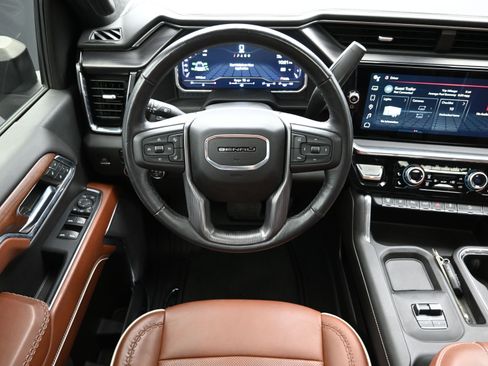 Used 2024 GMC Sierra 2500 Denali Ultimate image 25