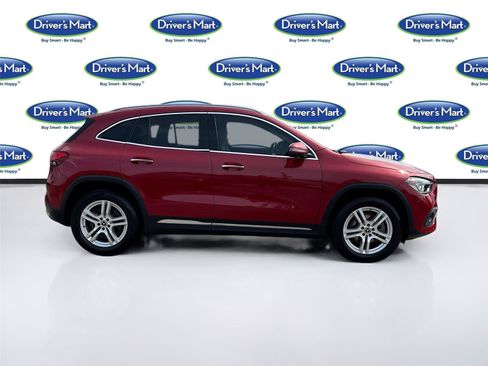 Used 2021 Mercedes-Benz GLA 250 4MATIC w/ Premium Package image 8