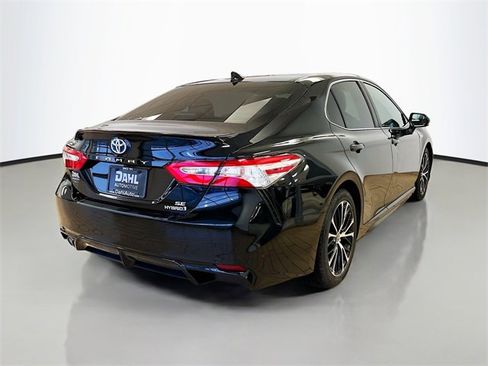Used 2020 Toyota Camry SE image 36