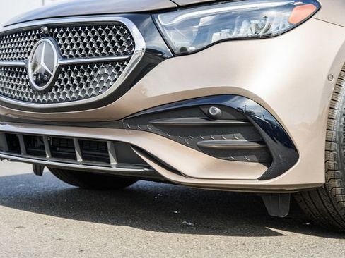 New 2026 Mercedes-Benz E 350 4MATIC Sedan image 14